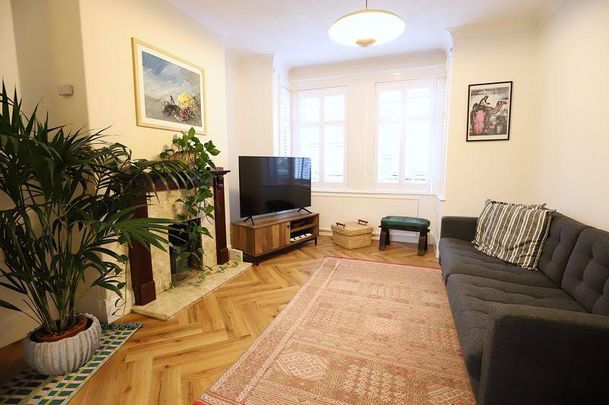 3 bedroom terraced house to rent - Photo 1