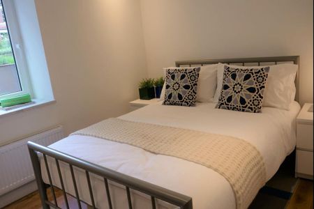 2 bedroom flat to rent - Photo 4