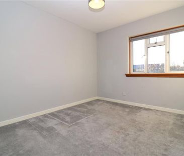 3 bedroom apartment to rent - Photo 6