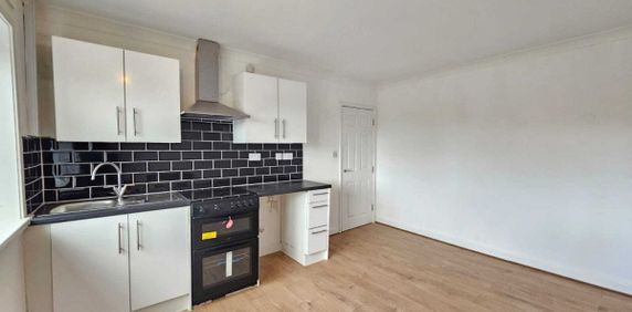 Allan Grove - Photo 2