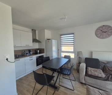 Location Appartement 2 pièces 38m² ARMENTIERES 59280 - Photo 4