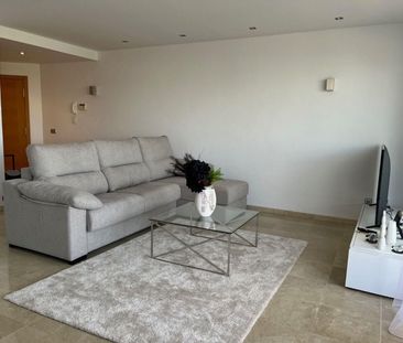 Middle Floor Apartment in Benahavís - Photo 3