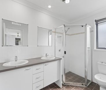 27 Casuarina Drive, Molendinar - Photo 4