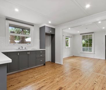 Character filled Cottage - Photo 1