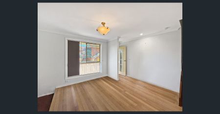 Beautifully Presented Three Bedroom Home in Prime Location - Photo 4