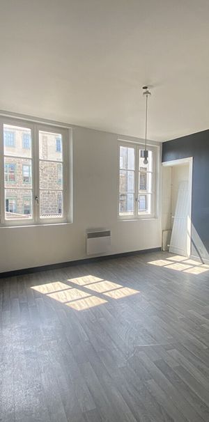 RUE DE LA COURTINE, Hyper-centre-ville, Beau T2 de 48m² avec cuisine équipée ! - Photo 1