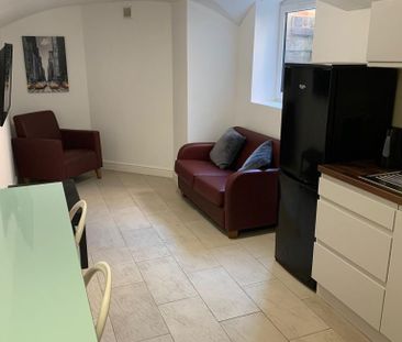 2 bedroom house share to rent - Photo 2