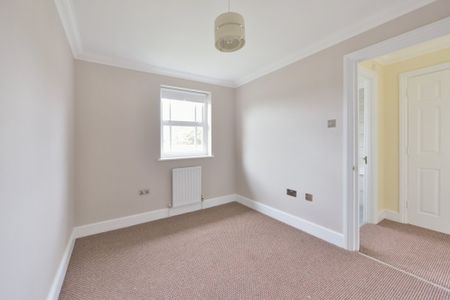 3 bedroom mews to rent - Photo 3