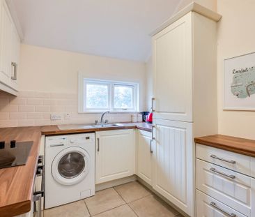 1A Cranmore Park, BELFAST, BT9 6JF - Photo 4