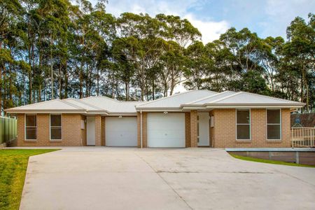 Spacious 3-Bedroom Duplex in Sunshine Bay - Photo 3