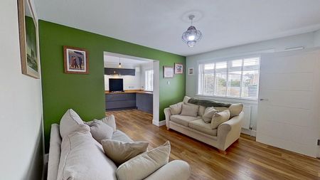 3 bedroom semi-detached house to rent - Photo 5