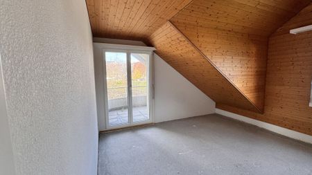 3.5 Zimmerwohnung Attika in Ruhiger Lage - Photo 2