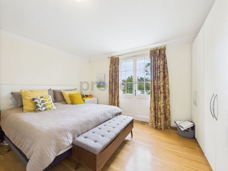 Wohnen im Licht: Exklusives Einfamilienhaus in Reinach, Kanton BL - Foto 3