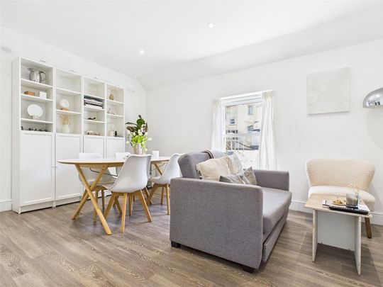 2 bedroom apartment to rent - Photo 1