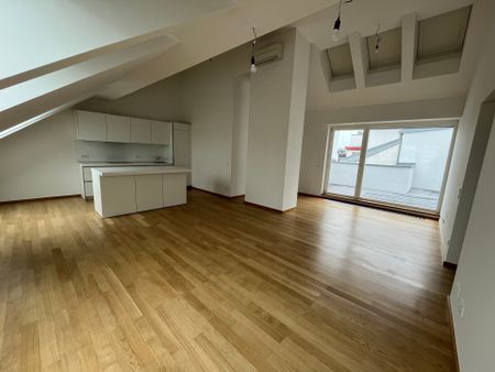 MARGARETENHOF: Traumhafte 4-Zimmer-DG-Wohnung mit Terrasse zu mieten in 1050 Wien - Photo 2