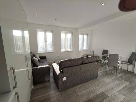 2 bedroom flat to rent - Photo 3
