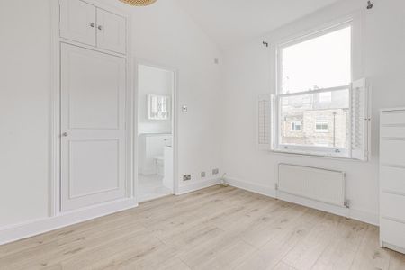 3 bedroom house in London - Photo 4