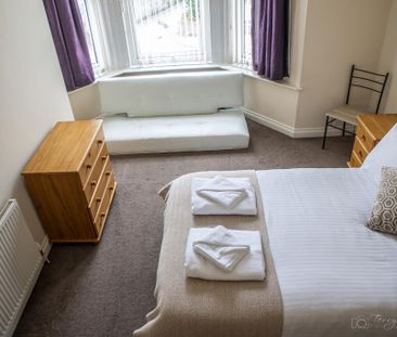 4 bedroom house share to rent - Photo 2