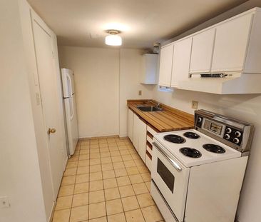 For Lease - 134 Grand Avenue Unit# Unit D Lower, Toronto, Ontario - Photo 1