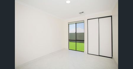 Brand New Family Home in Prime Yanchep Location - Photo 3