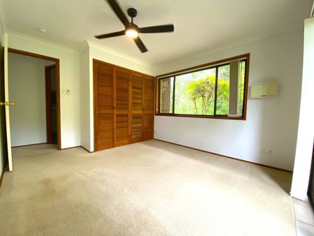 Recently renovated family home! Ocean Views!! - Photo 4