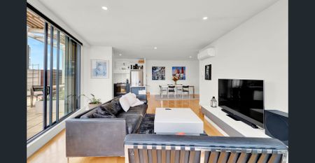 "River Street Retreat in the Heart of South Yarra" FULLY FURNISHED - Photo 2