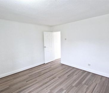 2 bedroom property to rent - Photo 6