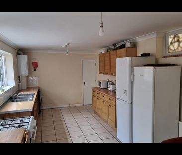 Room in a Shared House, Milton Road, SO15 - Photo 5