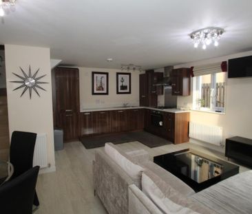 2 bedroom terraced house to rent - Photo 2