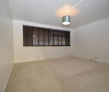 2 bedroom maisonette to rent - Photo 3