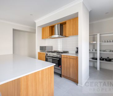 Room 2, 4 Trophy Drive, Tarneit, Vic 3029 - Photo 5