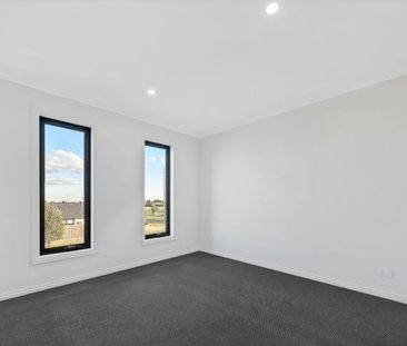 Perfect Unit To Call Home **APPLY FOR THIS PROPERTY NOW** - Photo 1