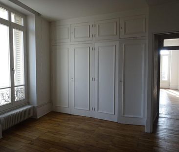 Location Appartement 7 pièces 188m² VALENCE 26000 - Photo 3