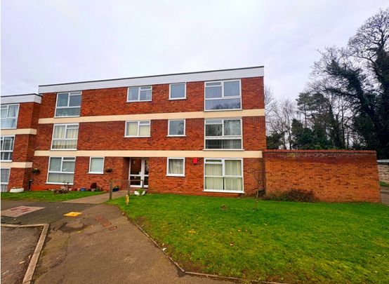 2 bedroom Flat To Let - Photo 1