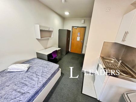 Studio to rent - Photo 5