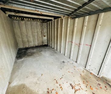 Wescott Way, Bournemouth - Photo 2