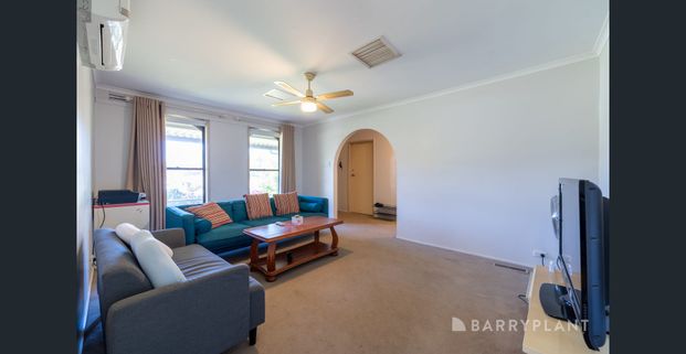 Centrally Located Family Home in the Heart of Epping - Photo 1