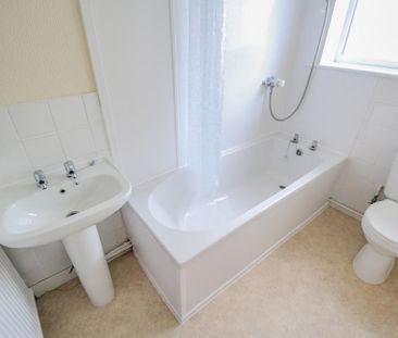 2 bedroom apartment to rent - Photo 6