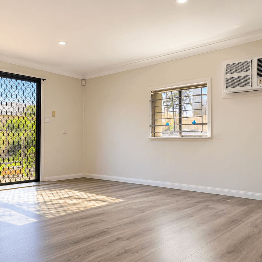 Affordable Studio in a Quiet Street - Photo 1