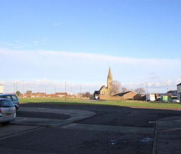 3 bedroom terraced house to rent - Photo 4