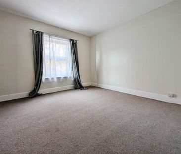 Station Road, Netley Abbey, SO31 - Photo 3