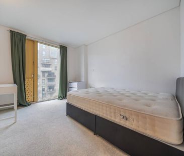 Room in a Shared Flat, Farnsworth Court, SE10 - Photo 5