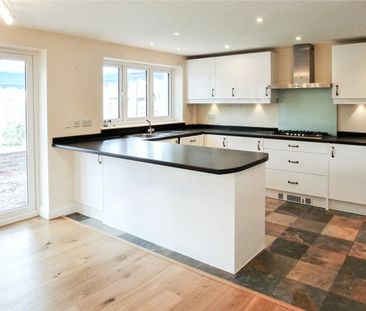 Spacious 4 bedroom detached bungalow in the popular town of Saffron... - Photo 1