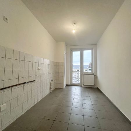Zentral gelegene 3,5-Zimmerwohnung mit schöner Loggia - Photo 3