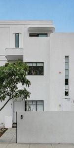 1/10 Ellesmere Road, Windsor - Photo 3