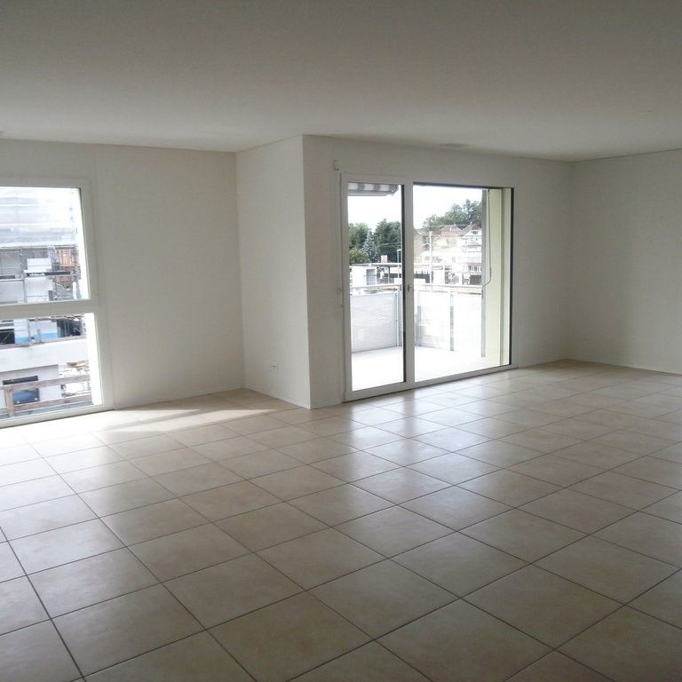Attraktive und helle Wohnung an zentraler Lage - Foto 1