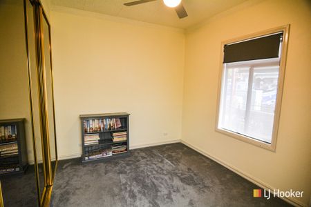 MODERN FAMILY HOME CLOSE TO CBD - Photo 5