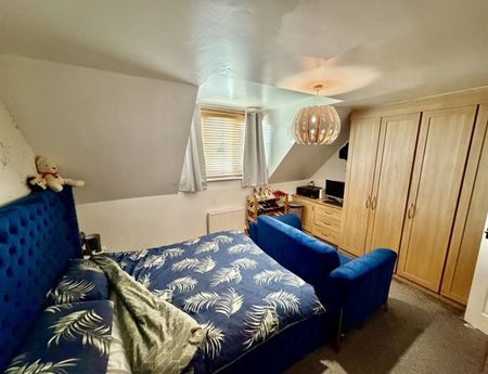 4 Bedroom Semi Detached To Let - Photo 4