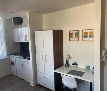 Studio to rent - Photo 1