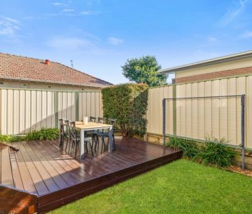 Modern Townhouse in a Perfectly Positioned Location - Photo 3